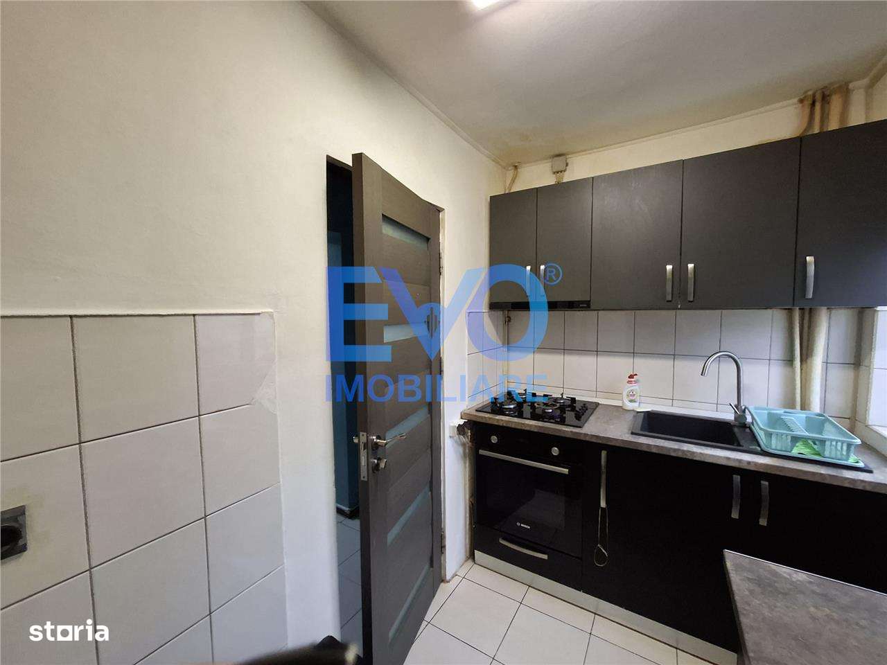 Garsoniera de inchiriat, etajul 3, Podu Ros - Imagine principală: 2/8