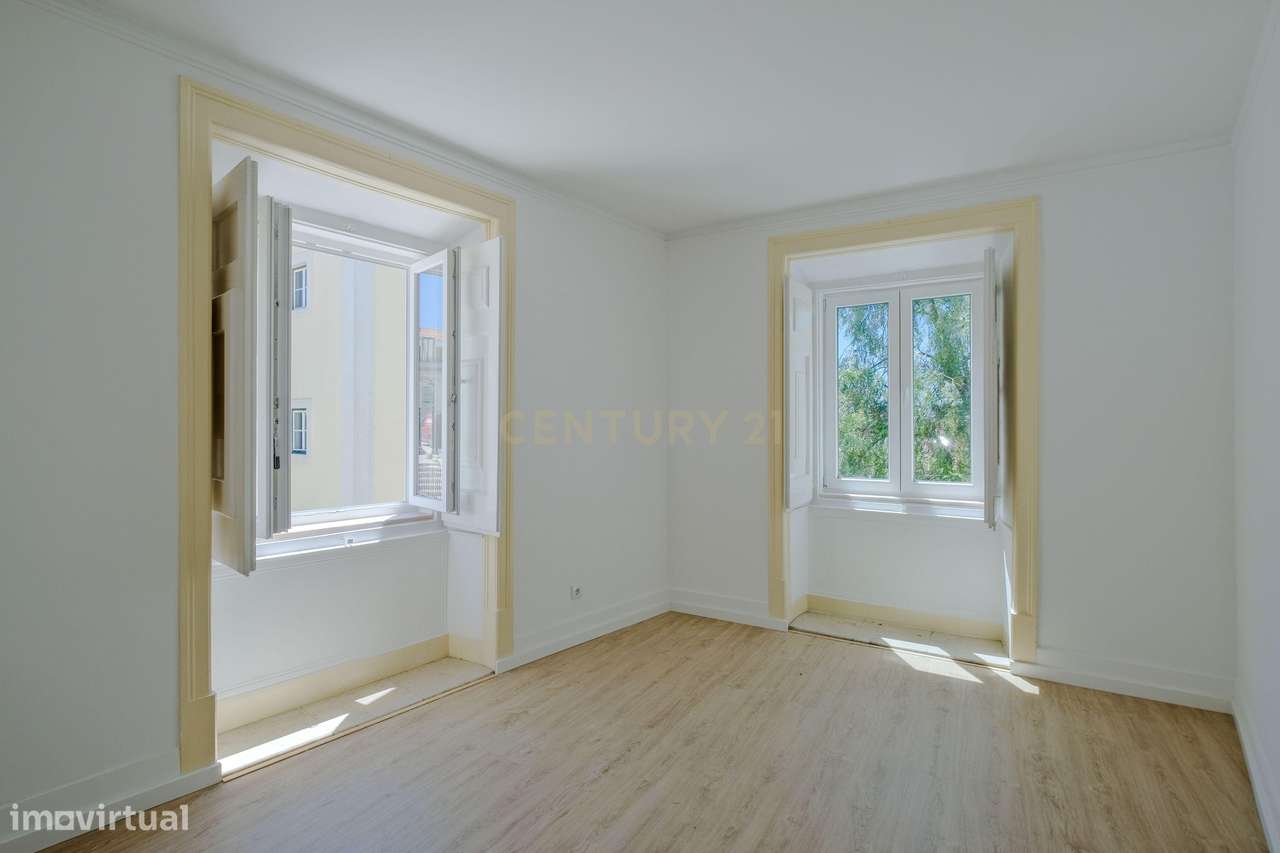 Apartamento T5 no Chiado-17