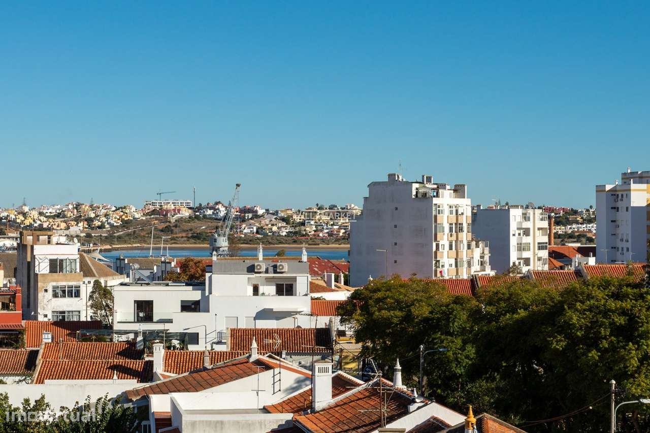 Apartamento T3 Renovado em Portimão-24