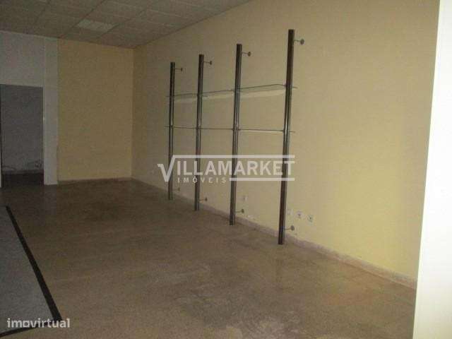Loja com 95 m² em Samora Correia, destinada a comércio. - Grande imagem: 4/7