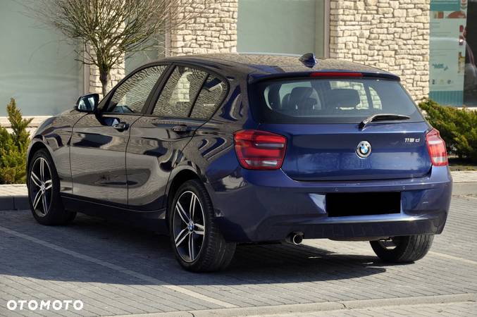 BMW Seria 1 118d Sport Line - 13