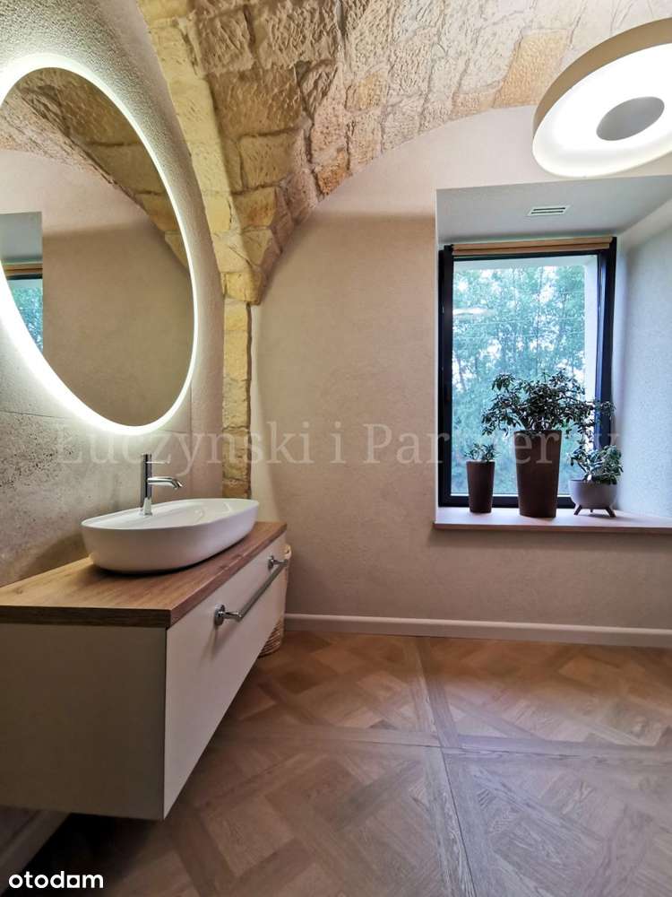 Wyjątkowa posiadłość z nieograniczonym potencjałe-18