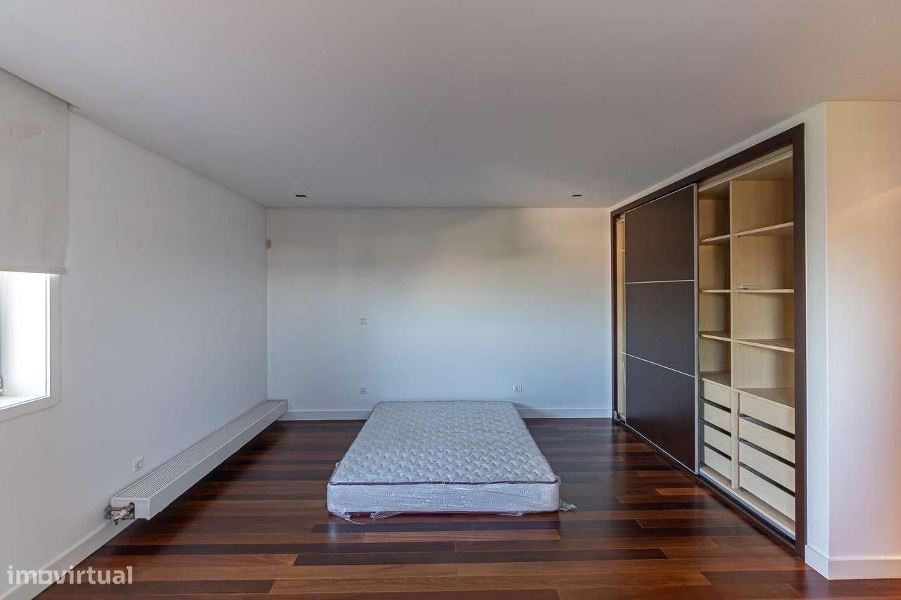 Moradia de Luxo com Elevada Privacidade, Piscinas Interior e...-54