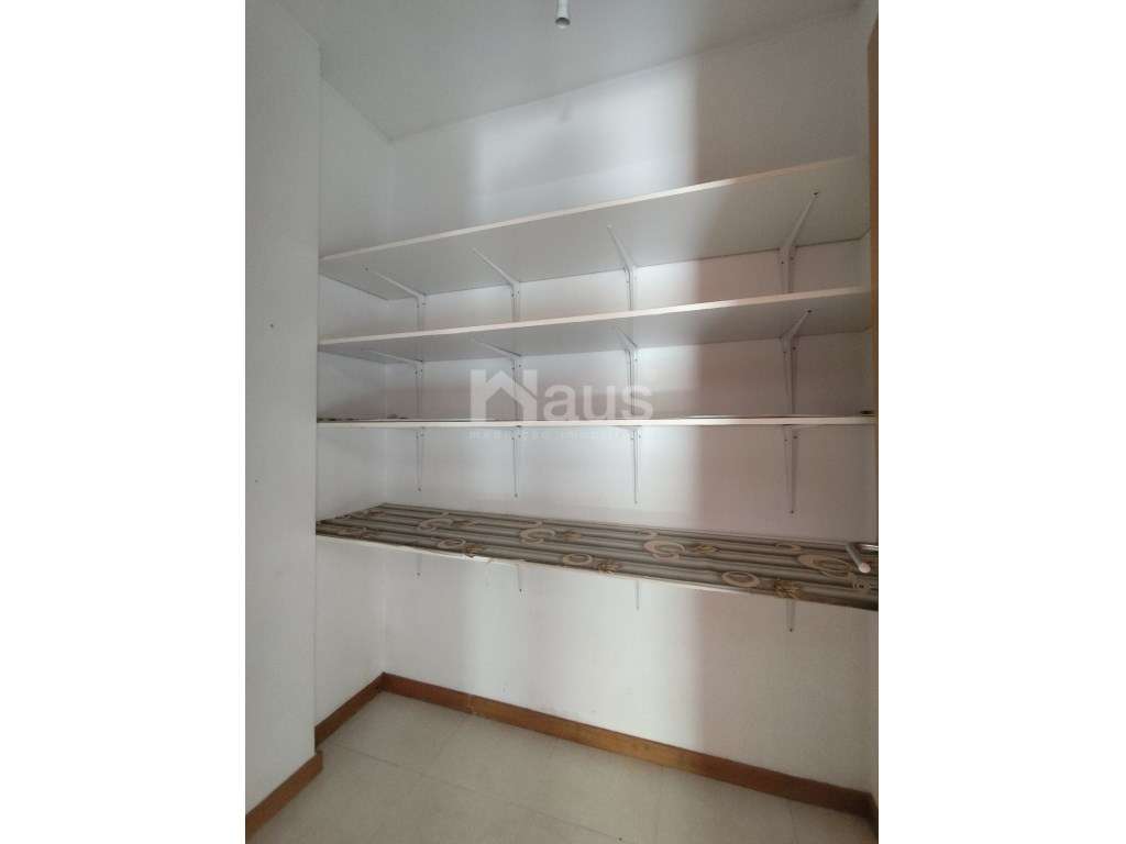 T3 com varanda Garagem e 1 lugar de parqueamento - Vila Serena-13