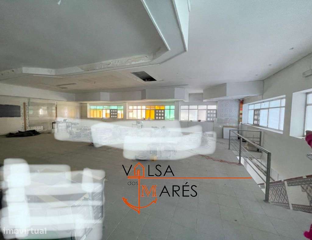 Armazém em Espinho para venda-7