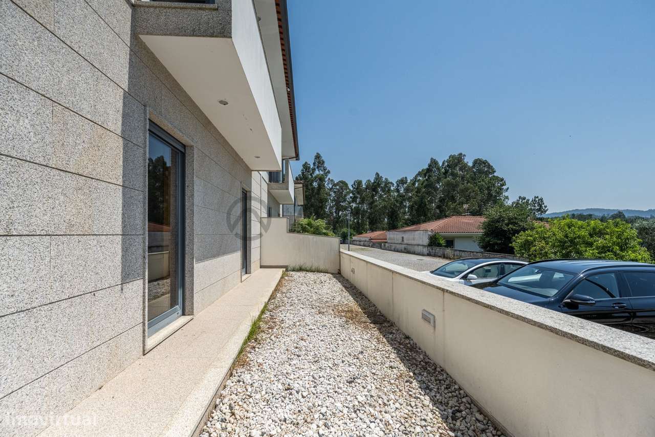 Moradia Geminada T3 em Alvito (S. Martinho), Barcelos-26