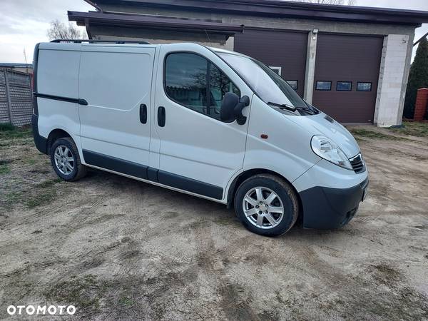 Opel vivaro - 17