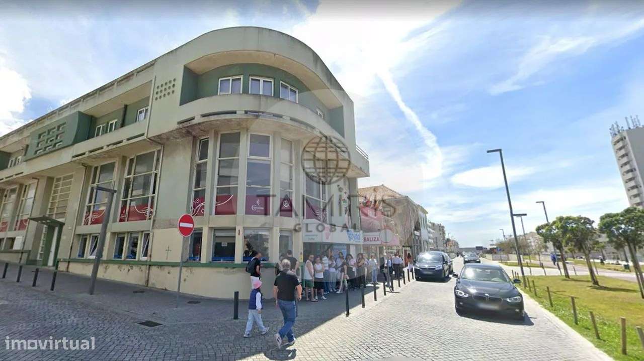 Estabelecimento Comercial em Espinho-7