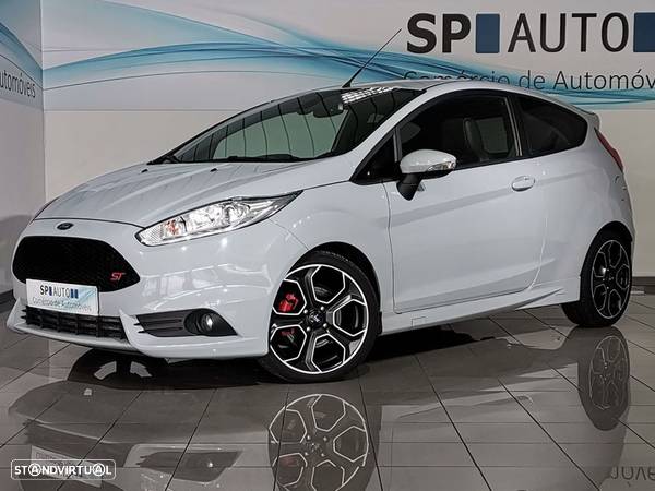 Ford Fiesta - 2