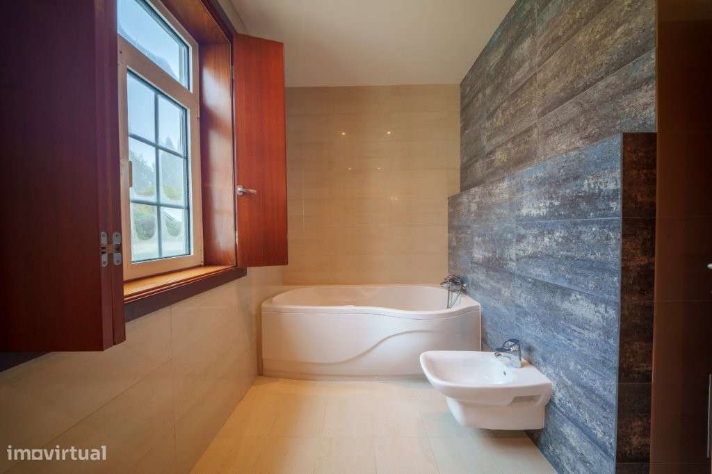 Moradia T5 - Tomar, inserida num amplo terreno de 15.560 m²-28