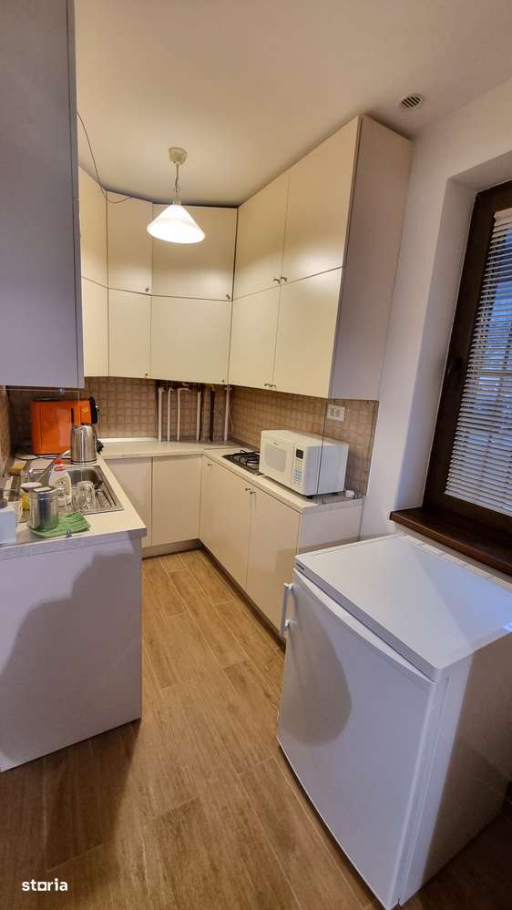 Garsoniera Brancoveanu, Alunisului, parter, curte proprie, bloc 2015-5