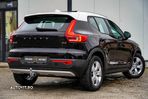 Volvo XC 40 D3 Geartronic Momentum Pro - 4