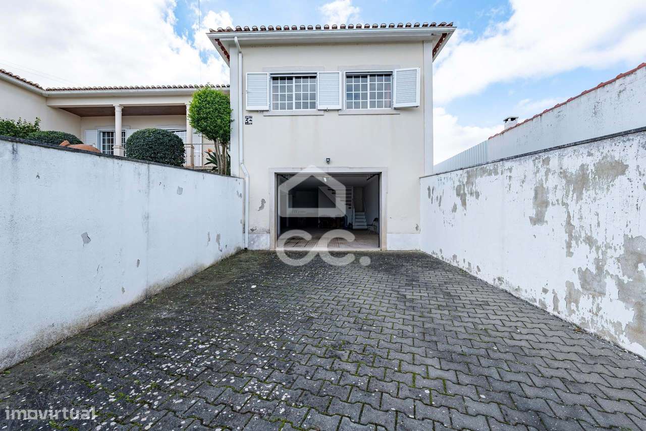 Moradia T4+3 de Prestígio em Vila Nova – Cadaval-50