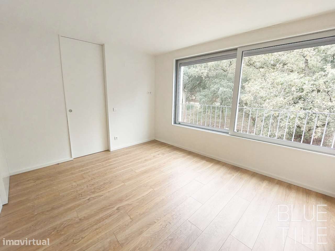 Apartamento T1 - voltado para o parque do Covelo, com lugar de garagem-16