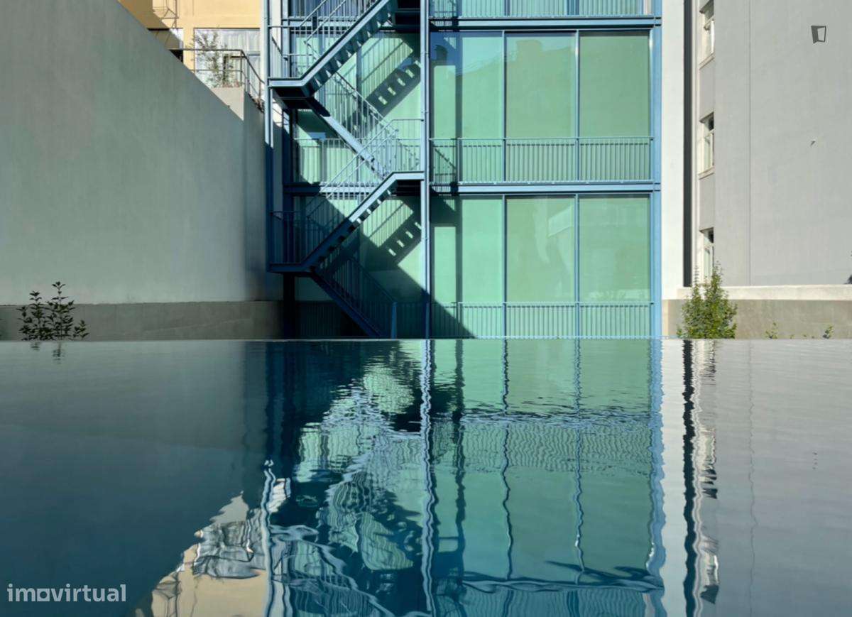 Quarto - localizado em São Sebastião Lisbon - Grande imagem: 3/10