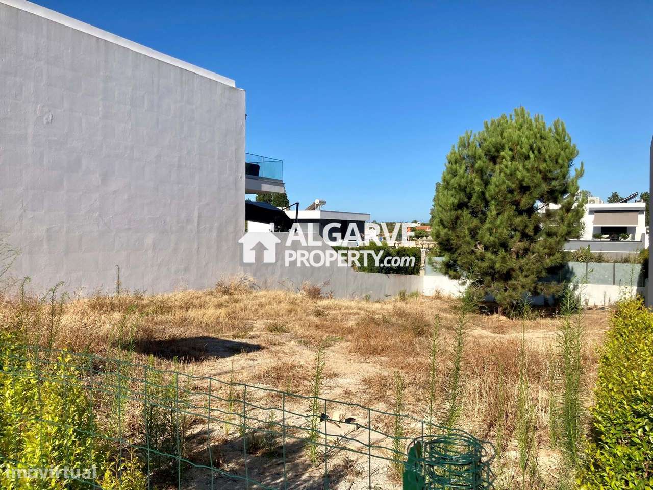 Quarteira - Lote com projeto para construção de moradia V4 estilo cont - Grande imagem: 4/11