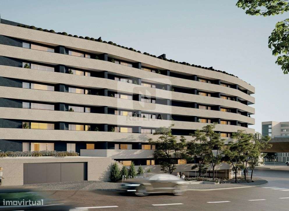 Apartamento T2 com varanda em Fernão Magalhães-2