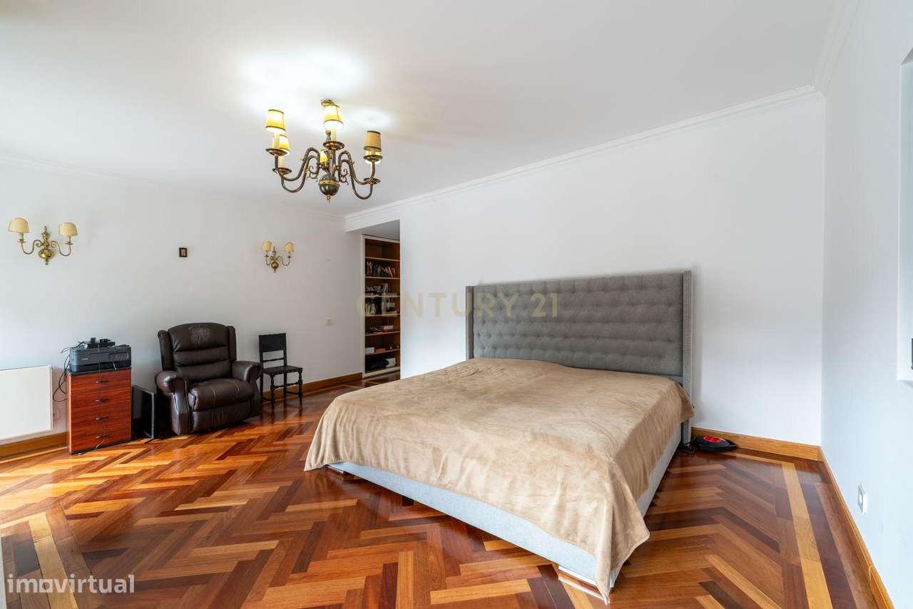 Moradia no Condomínio Privado da Penha Longa-16