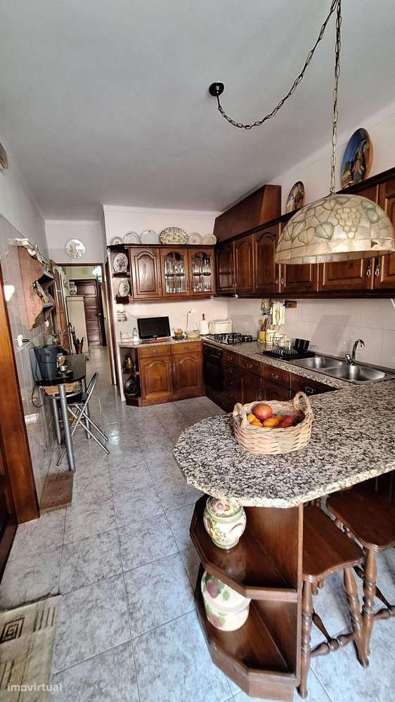 MORADIA T4 EM MEM MARTINS – AMPLITUDE, CONFORTO E EXCELENTE LOCALIZAÇÃ - Grande imagem: 5/43