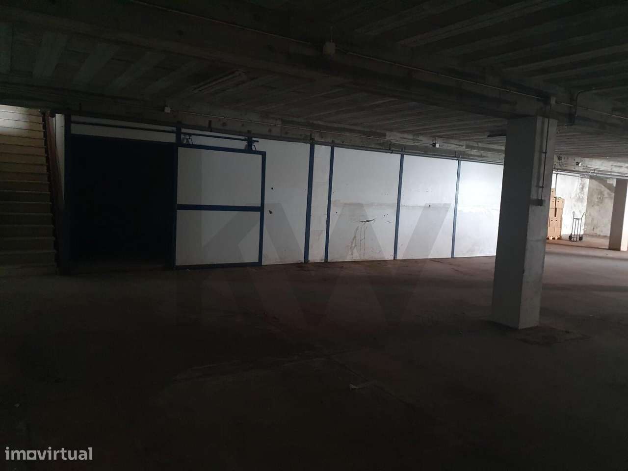 Venda de Armazém Industrial 2024m2 no Juncal em Porto de Mós | Logísti - Grande imagem: 5/8