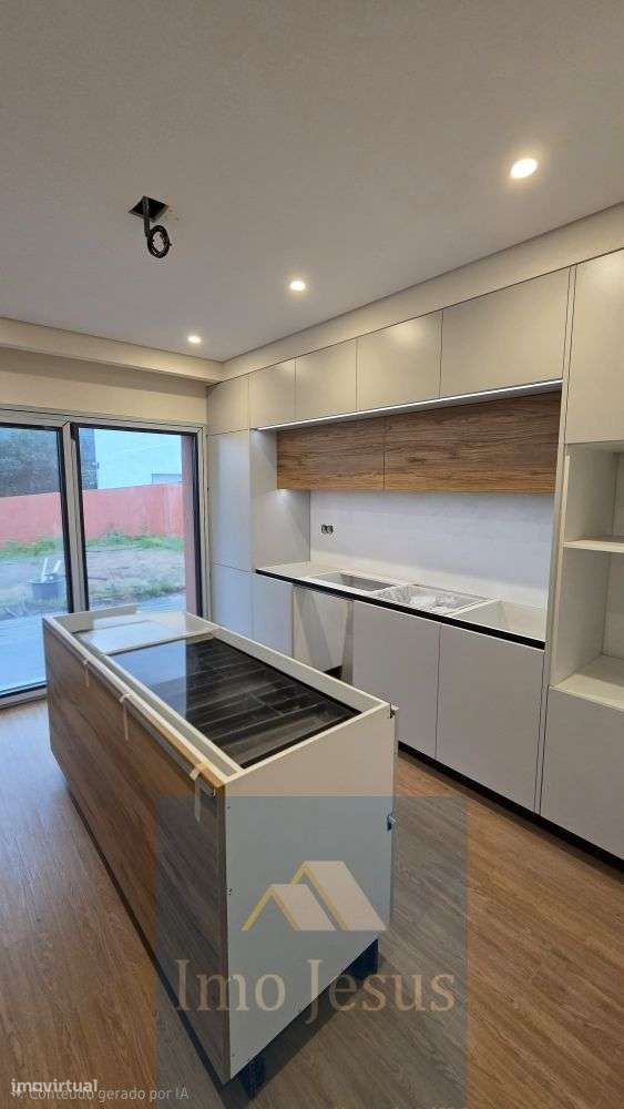 Moradia Terrêa 4 Frentes em Pedroso - Grande imagem: 5/41