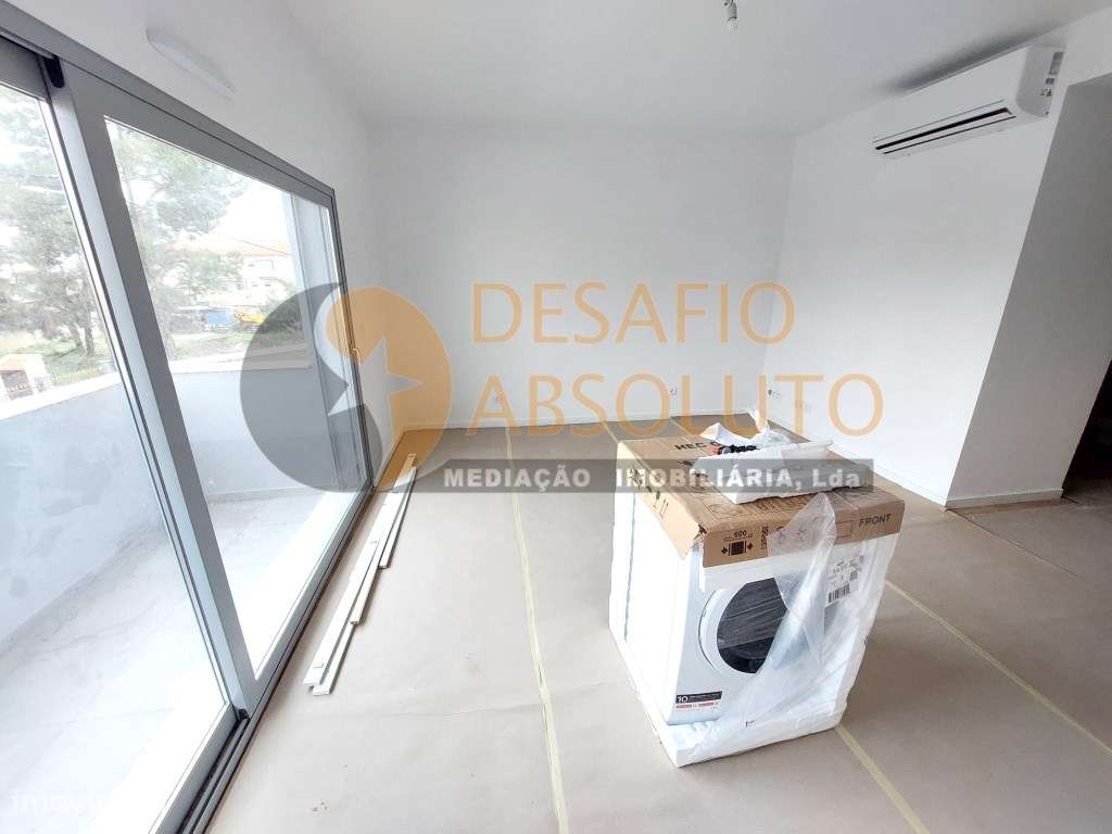 Apartamento NOVO T2 c/ Arrecadação e varandas. Quinta do Conde - Grande imagem: 3/25