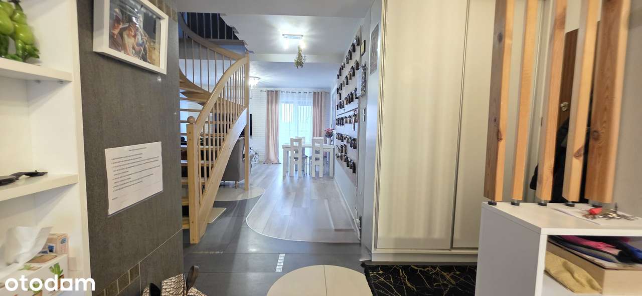 Dwupoziomowe mieszkanie dla dużej rodziny, Sady-18