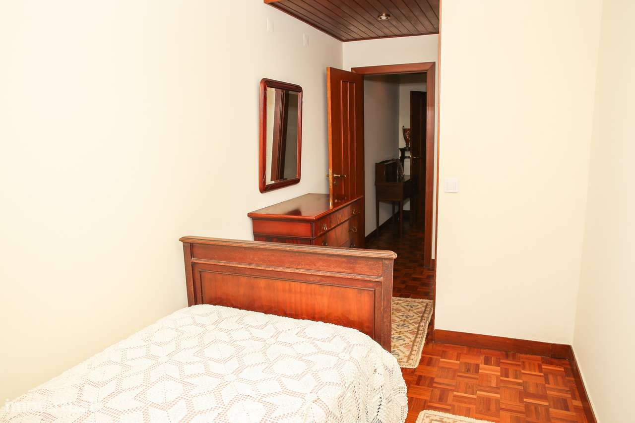 Apart. T3 Duplex c/4 casas de banho, varanda e vista Rio Tejo.-26