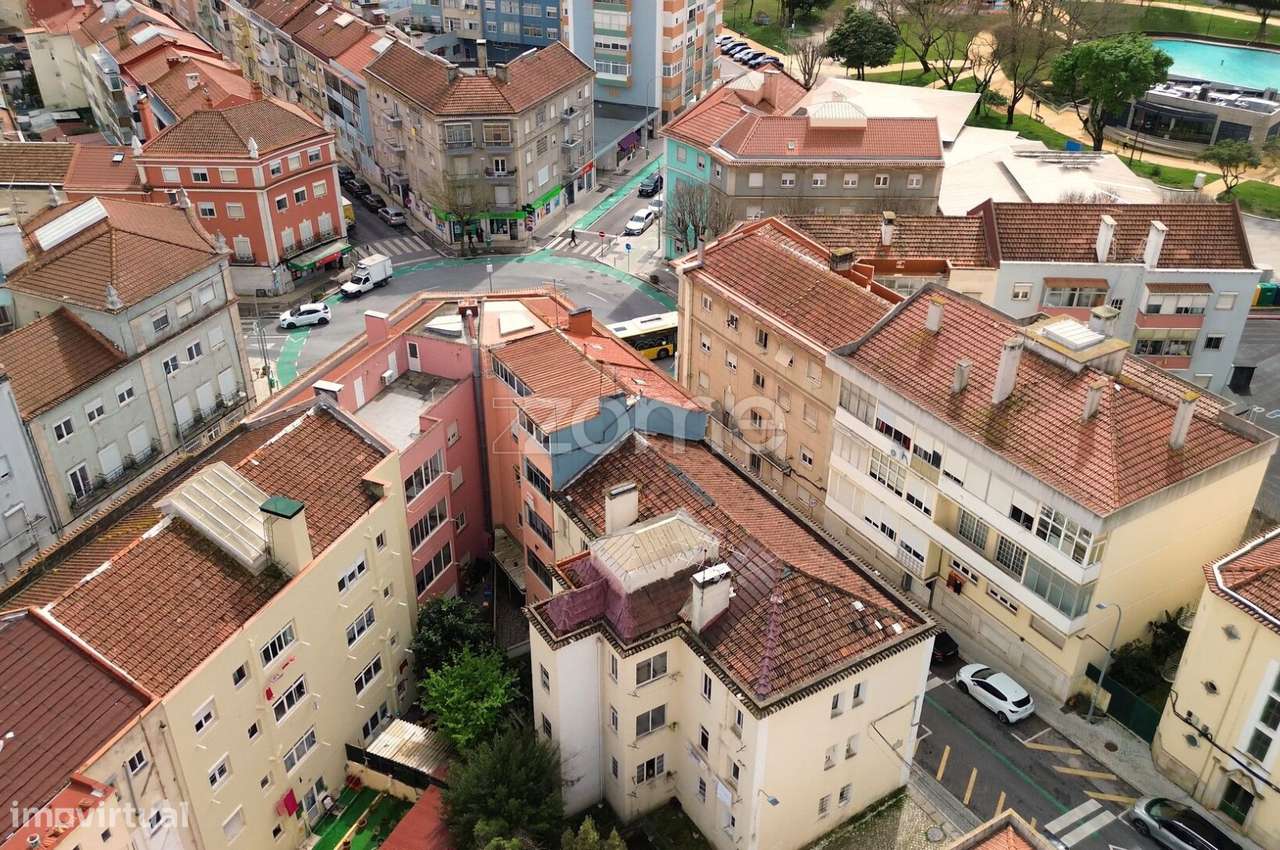 PRÉDIO COM POTENCIAL DE RENTABILIZAÇÃO | MINA DE ÁGUA – AMADORA-46