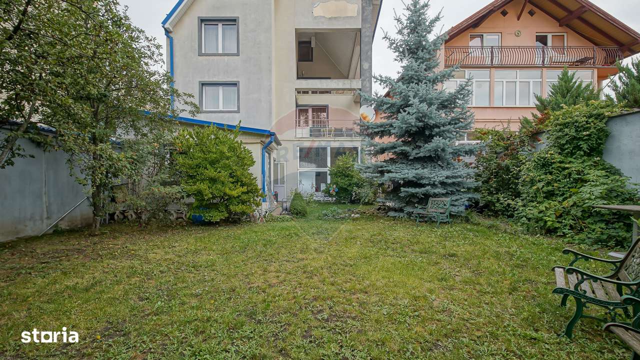 Casă / Vilă cu 14 camere de vânzare în zona Astra - Imagine principală: 3/20