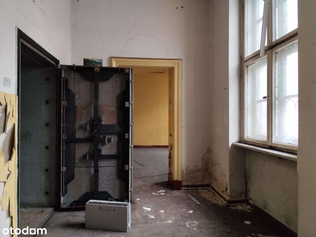 Budynek MIESZKALNO - USŁUGOWY w centrum miasta-7