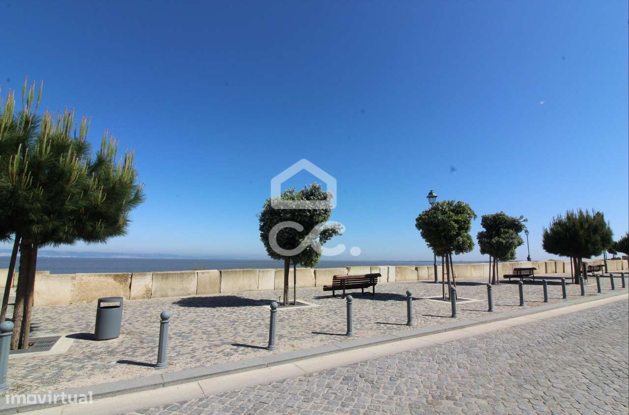 Magnífica moradia T4 em banda, a estrear, em Alcochete. - Grande imagem: 4/60