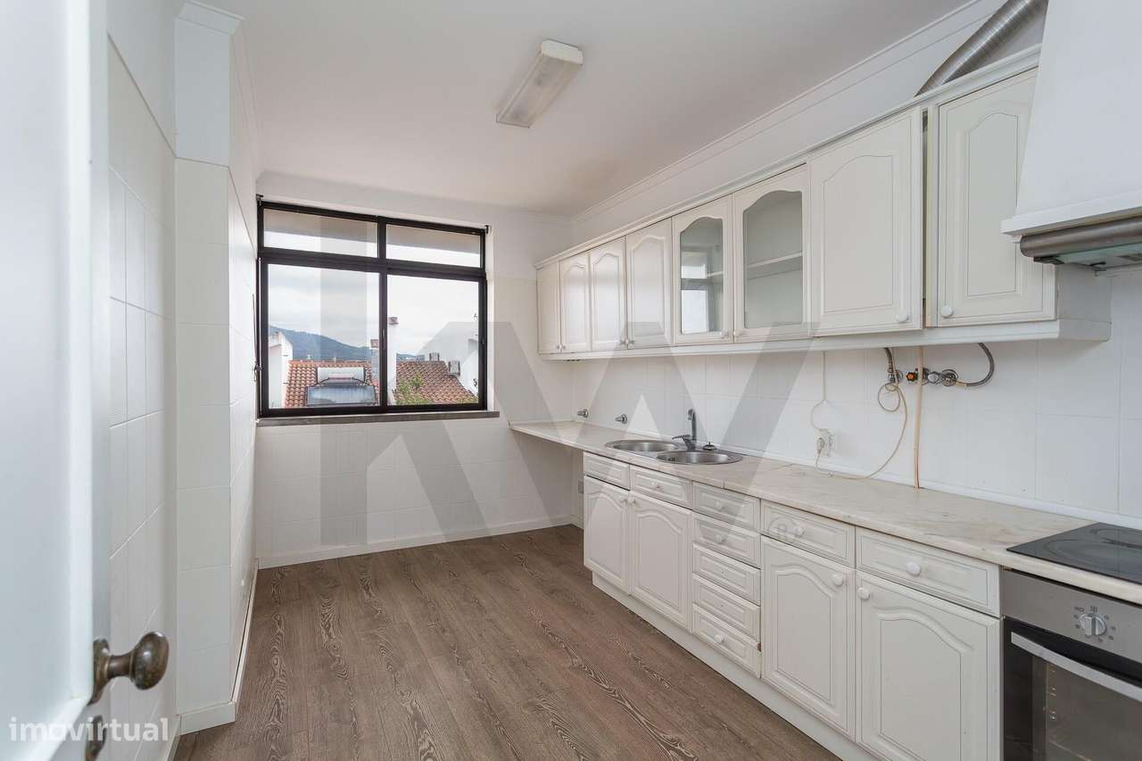 Andar de Moradia T2-5