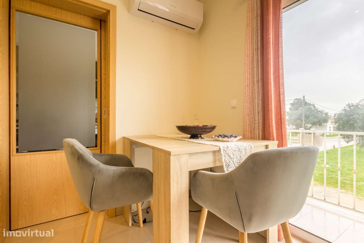 Excelente apartamento T2 duplex com terraço na  Quinta do Conde-13