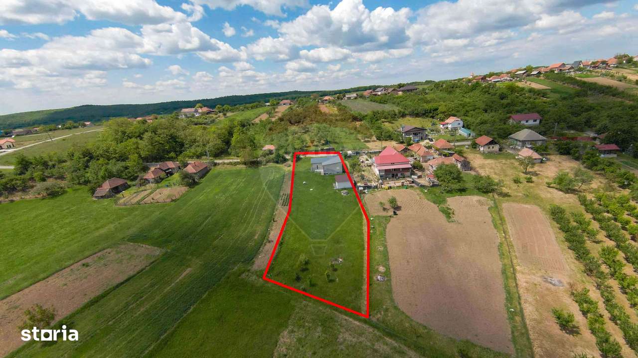 Casă cu 3 camere, anexă și 2042 mp teren de vânzare, în Calea Mare - Imagine principală: 1/16
