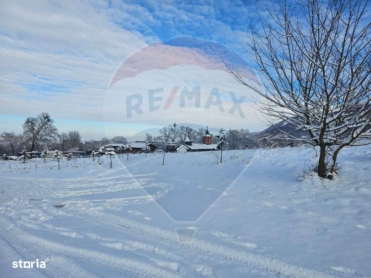 Casă / Vilă cu 3 camere de vânzare in zona feerică, lângă Mănăstire-2