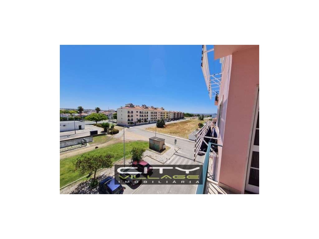 Apartamento T3 Zona Esteval Montijo-7