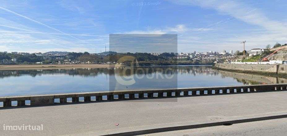 CASA / MORADIA T4 DUPLEX - PORTO (AZEVEDO - CAMPANHÃ)-15