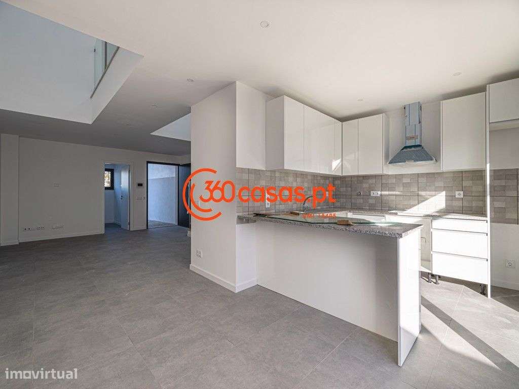 Moradia T3 nova com estacionamento e logradouro em Olhão - Grande imagem: 5/21