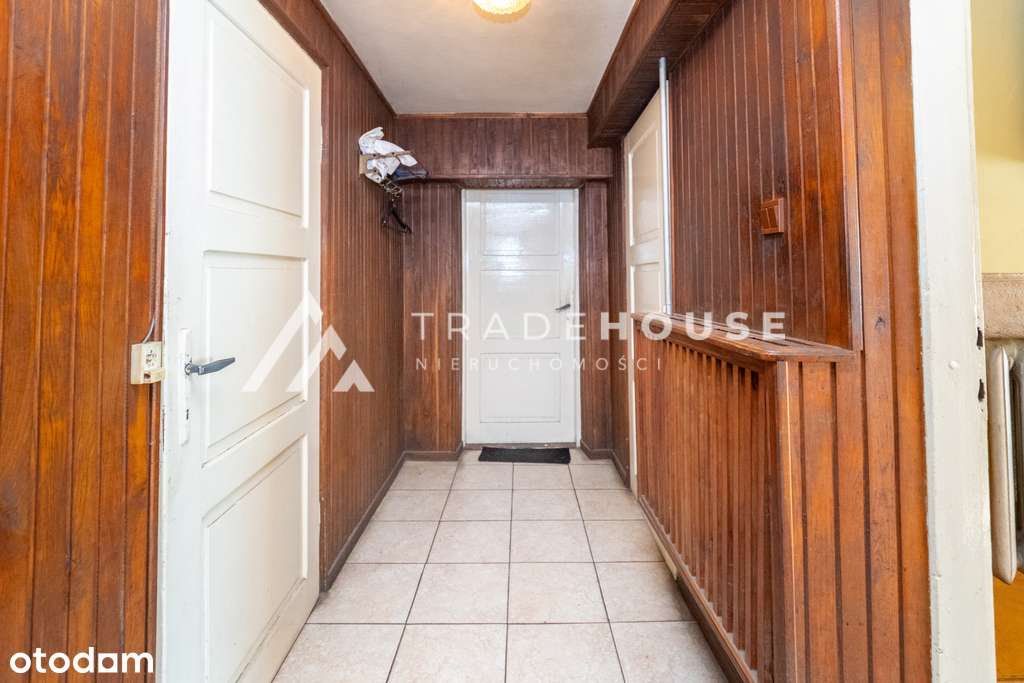 Dom jednorodzinny w spokojnej okolicy.-18