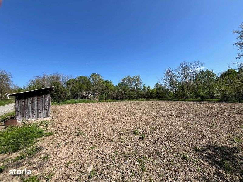 Vand teren 1.400 mp in sat Lacurile , comuna Ciofrangeni ,jud. Arges - Imagine principală: 4/8