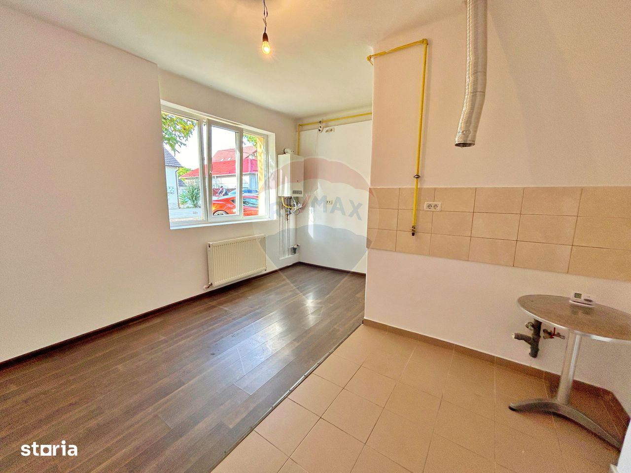 Apartament la casă de vânzare în Pârneava/Arad