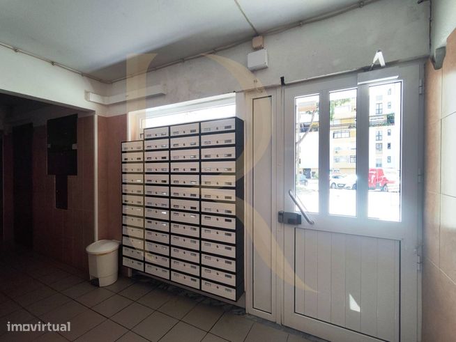 Apartamento T2 com elevador no Miratejo-4