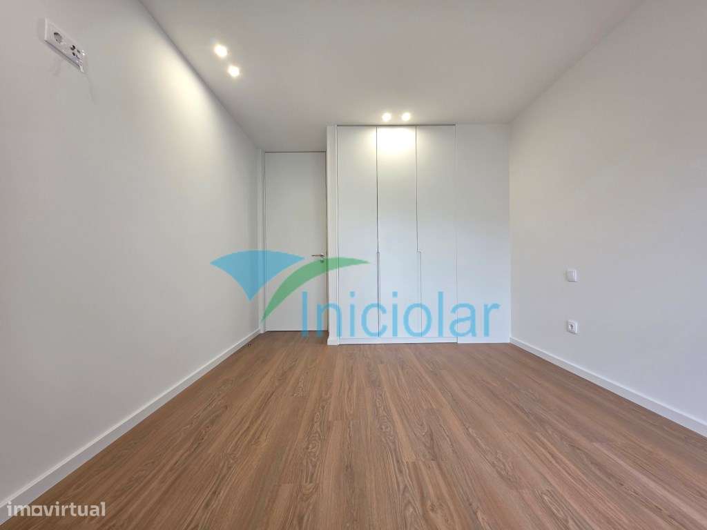 T1 Novo| Gueifães| Varanda| G. Fechada-10