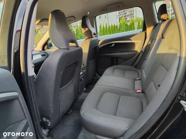 Volvo V70 D4 Geartronic Summum - 26