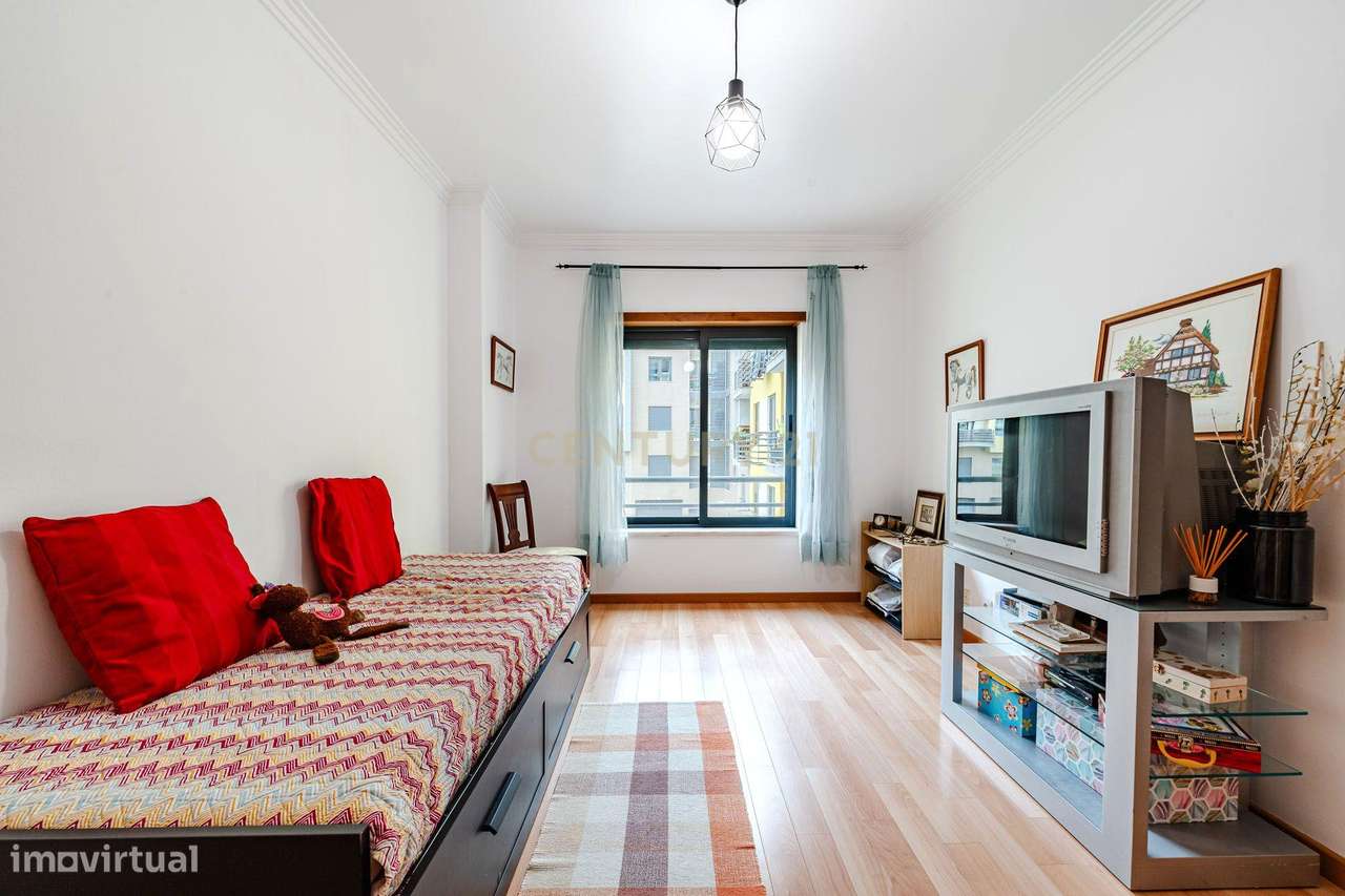 Apartamento T3 com excelente exposição solar-33