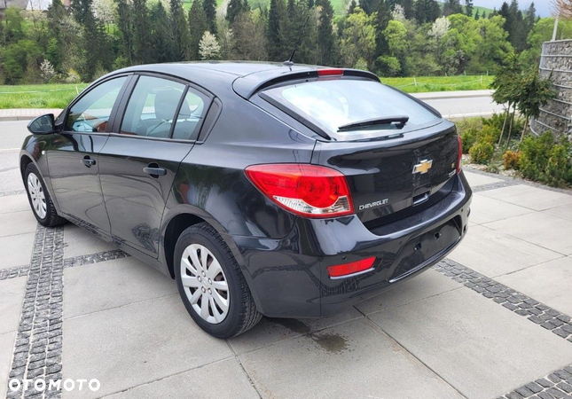 Chevrolet Cruze - 8