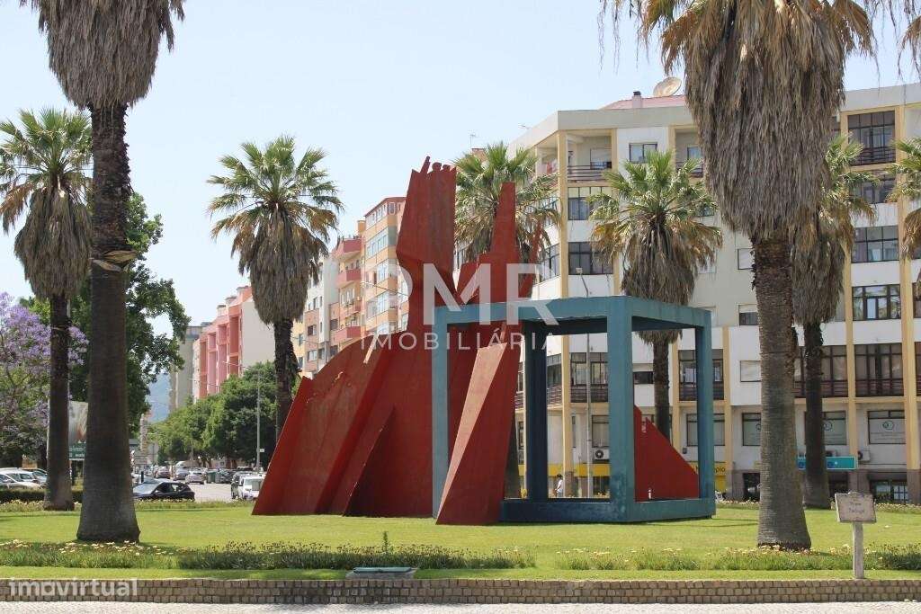 Investimento em Setúbal - Apartamento T1 com inquilino e terraço-6