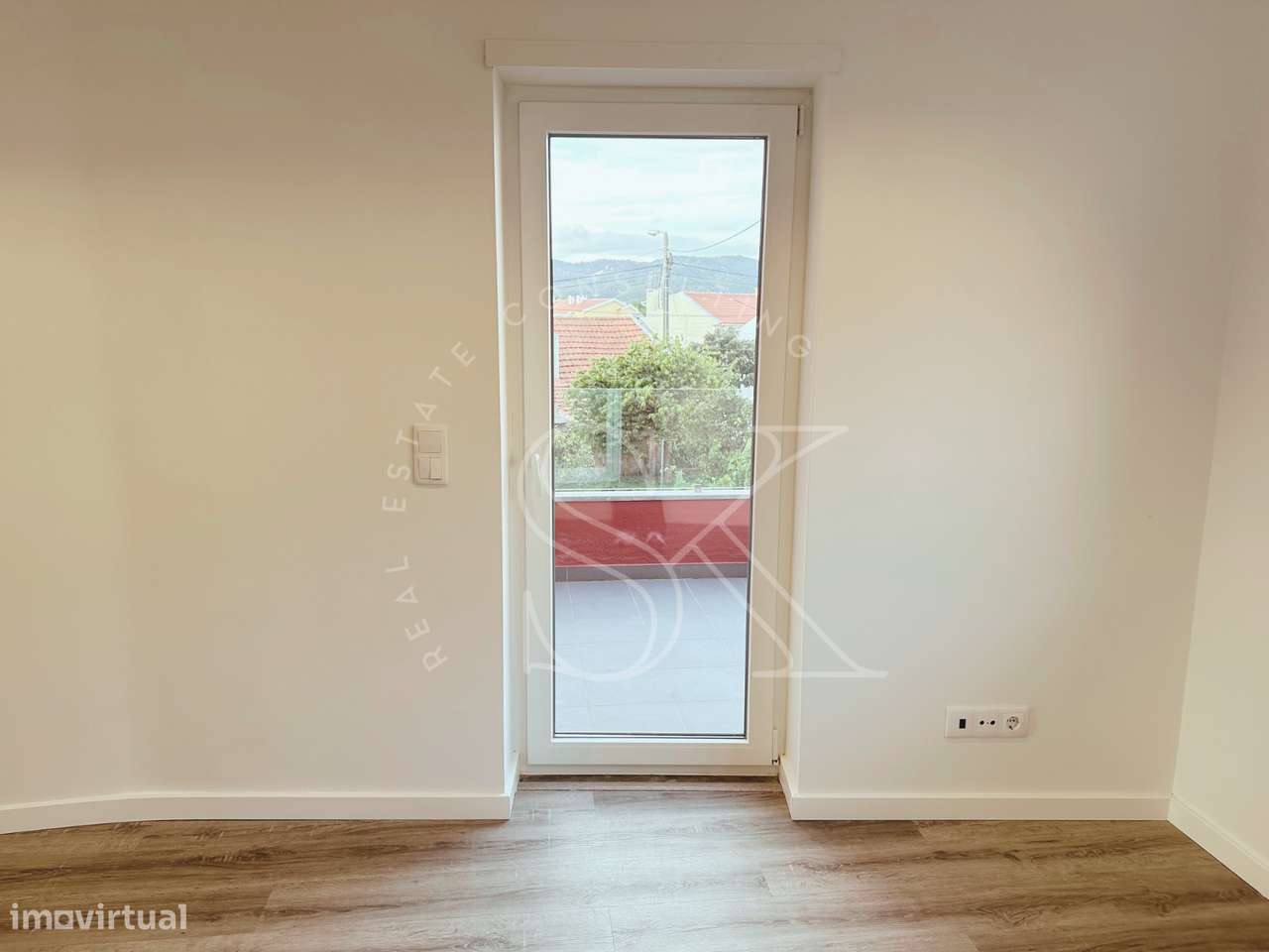 Moradia T3 totalmente renovada-24