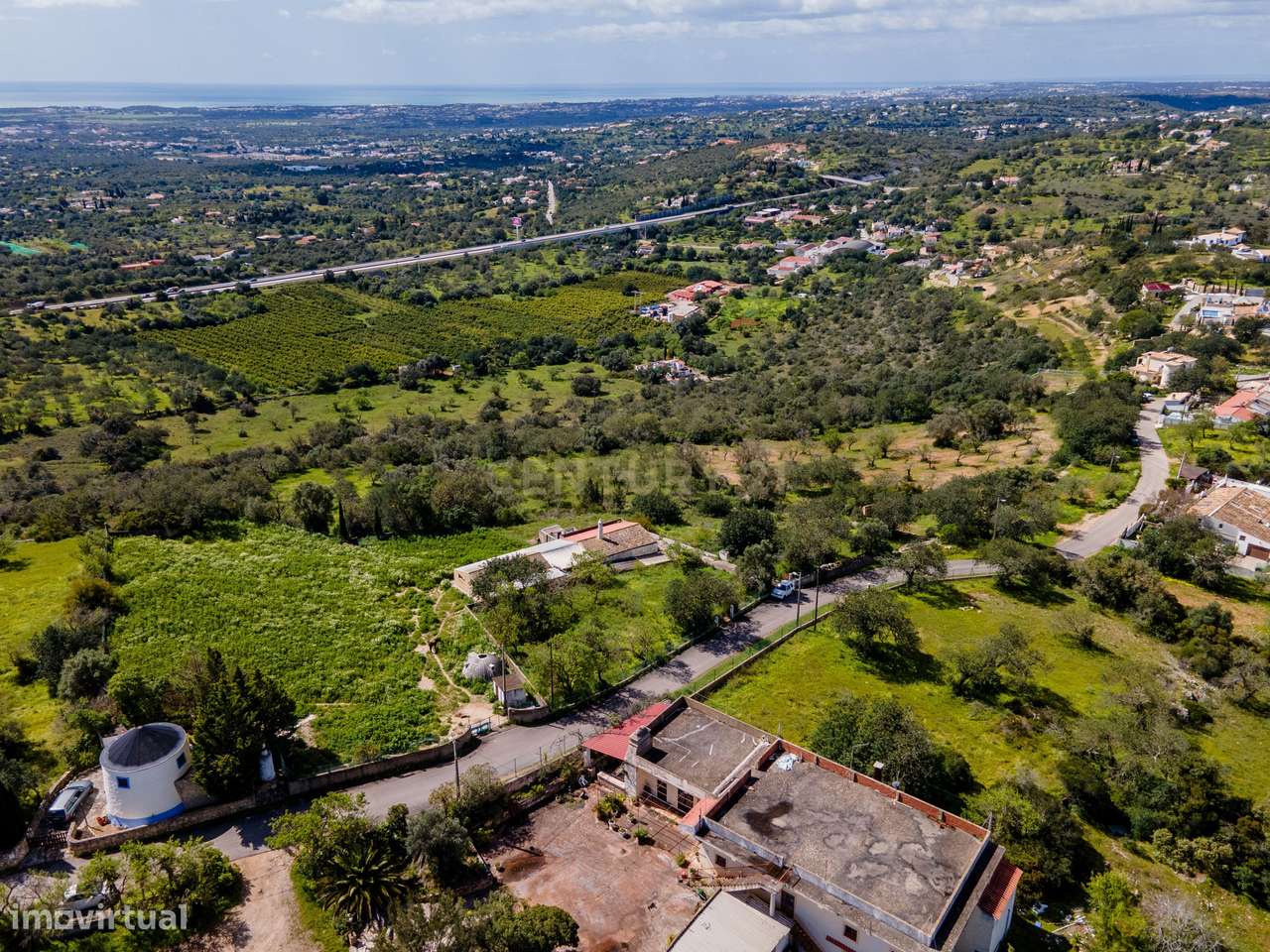 Terreno de 2.470 m² com CASA ANTIGA e Potencial de Construção (300 m²) - Grande imagem: 3/15